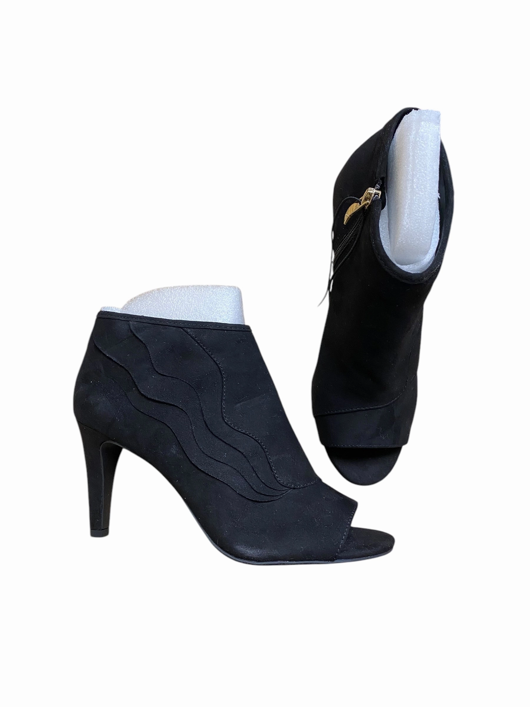 Boots Ankle Heels By Liz Claiborne In Black, Size: 9