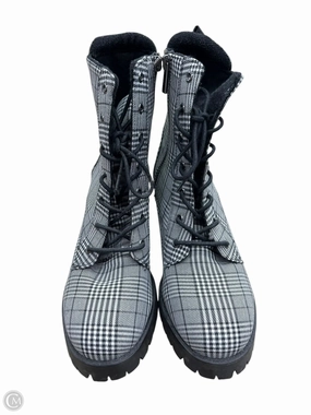 Boots Combat By Clothes Mentor In Black & White, Size: 8.5