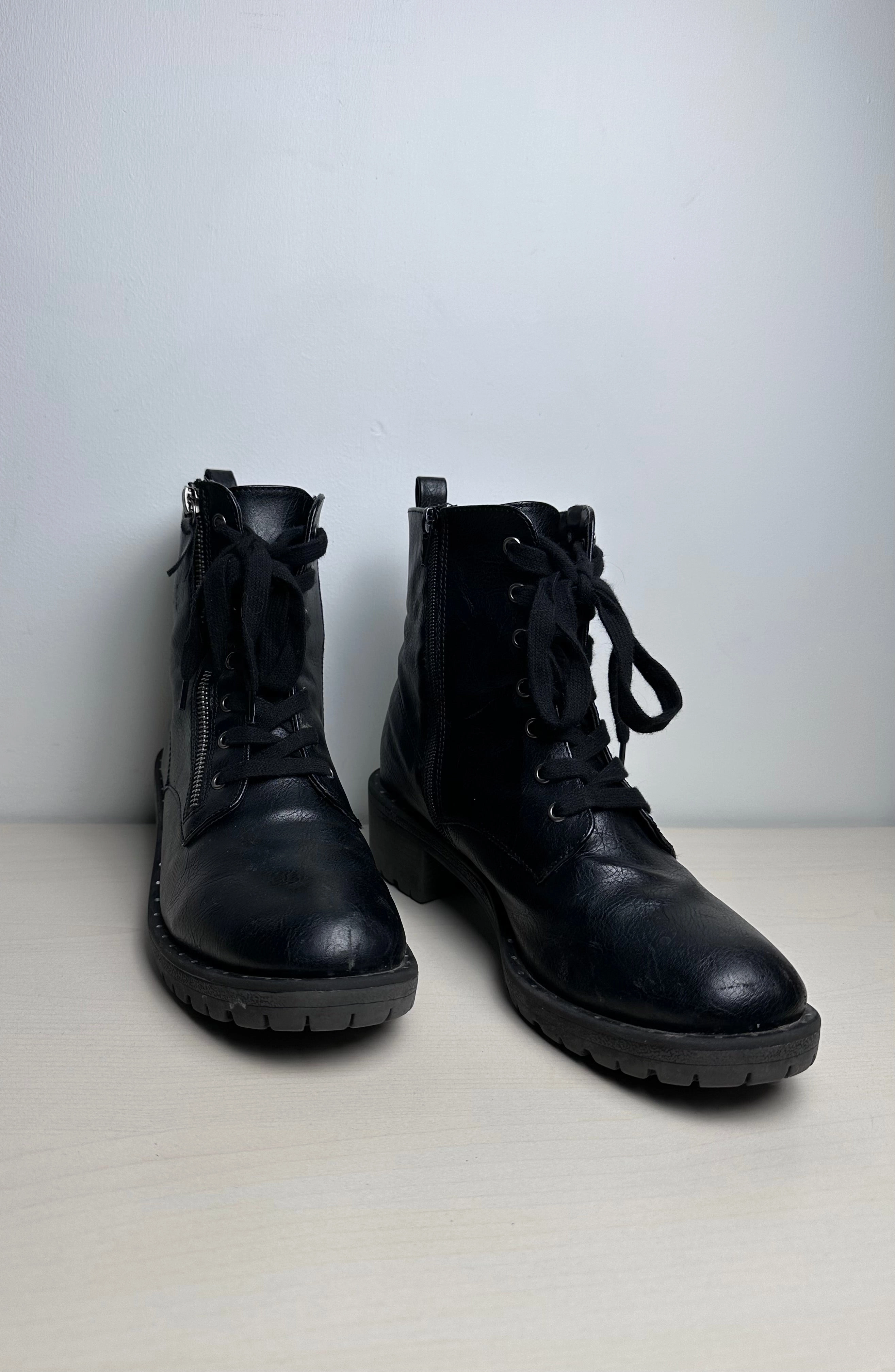 Boots Combat By Report In Black, Size: 9