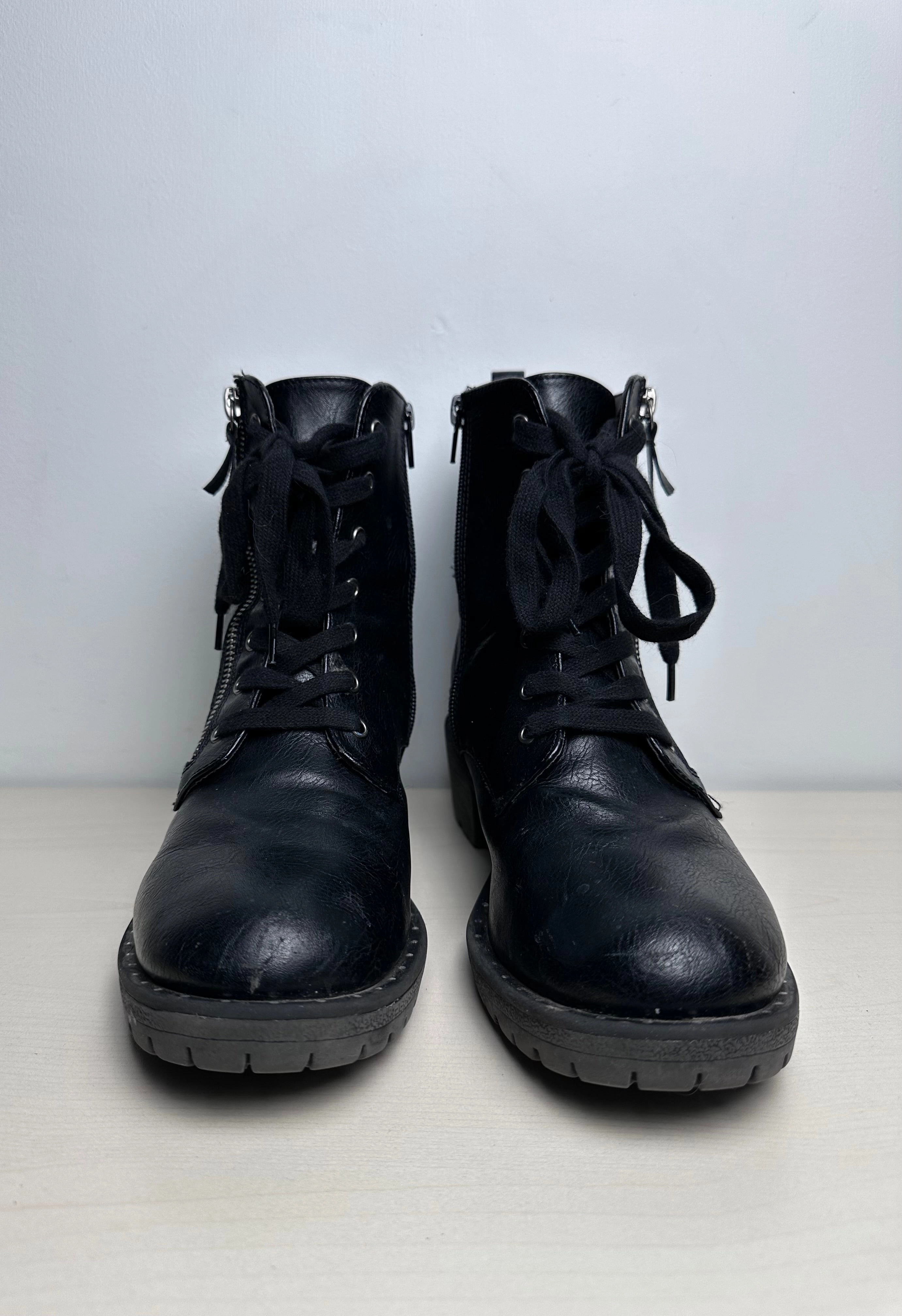 Boots Combat By Report In Black, Size: 9