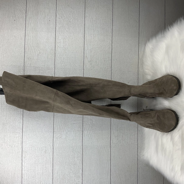 Boots Knee Flats By Marc Fisher In Brown, Size: 8