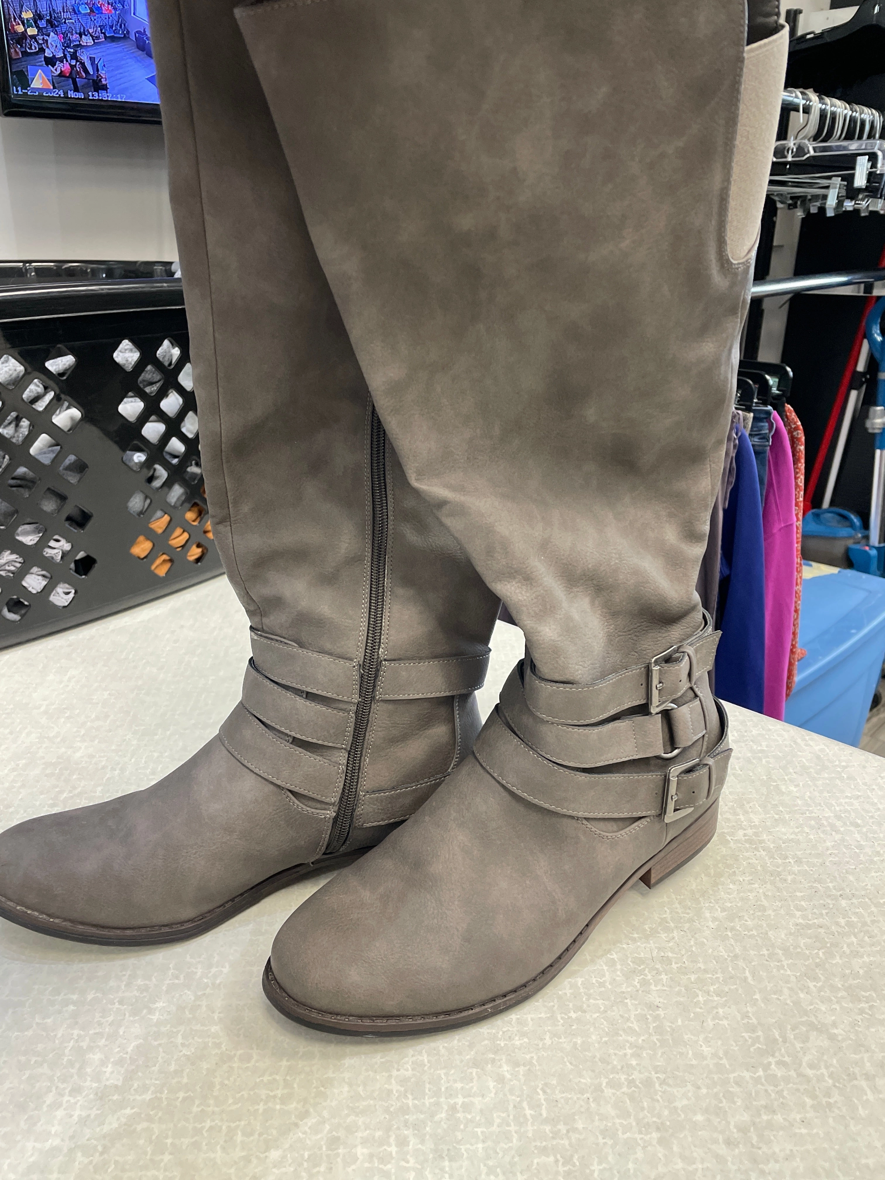 Boots Knee Flats By Maurices In Grey, Size: 10