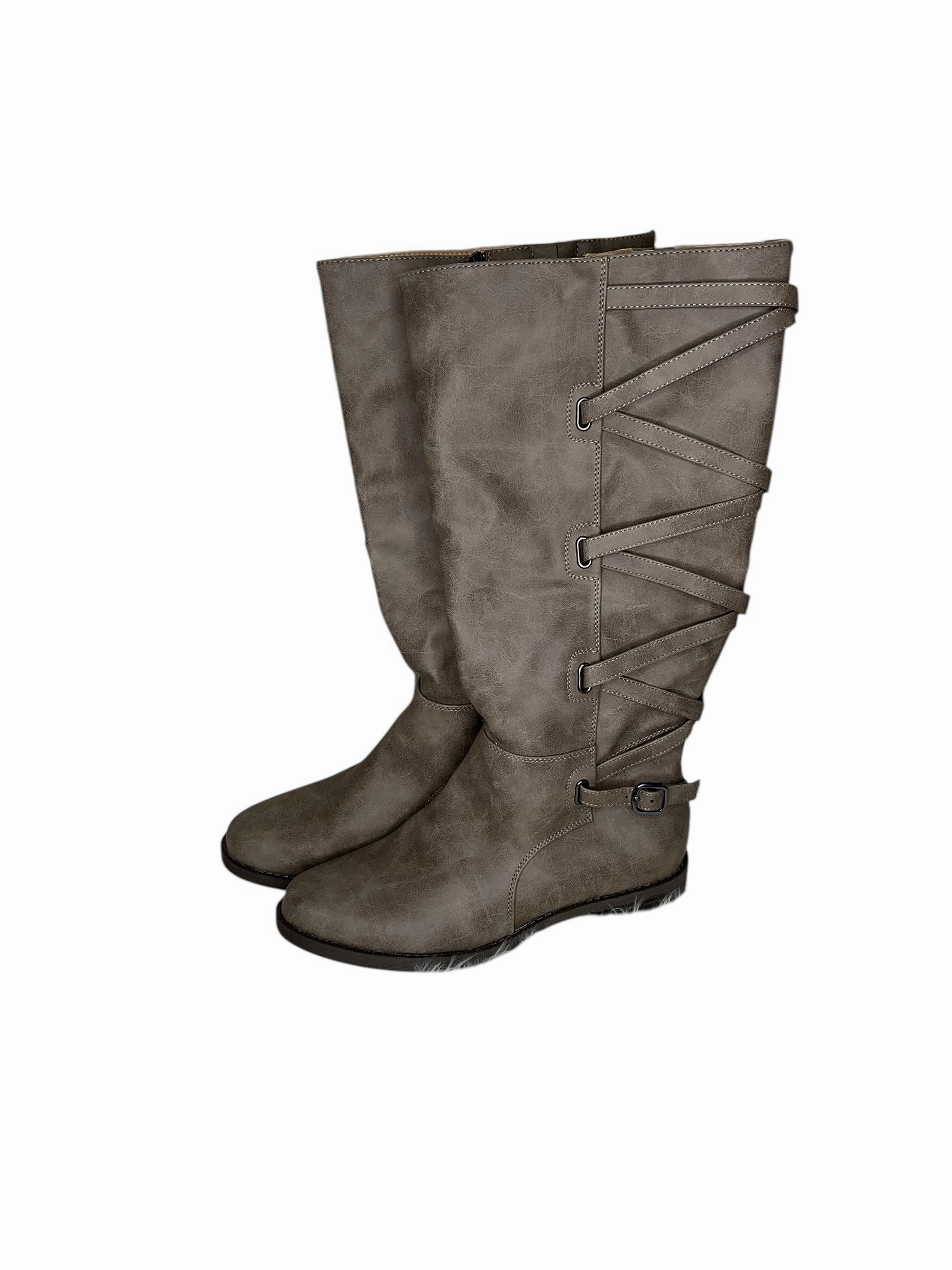 Boots Knee Heels By Clothes Mentor In Grey, Size: 8.5