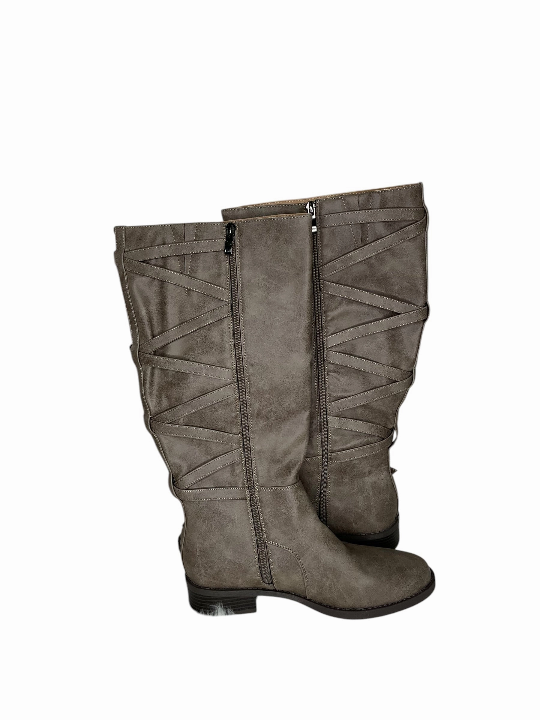 Boots Knee Heels By Clothes Mentor In Grey, Size: 8.5