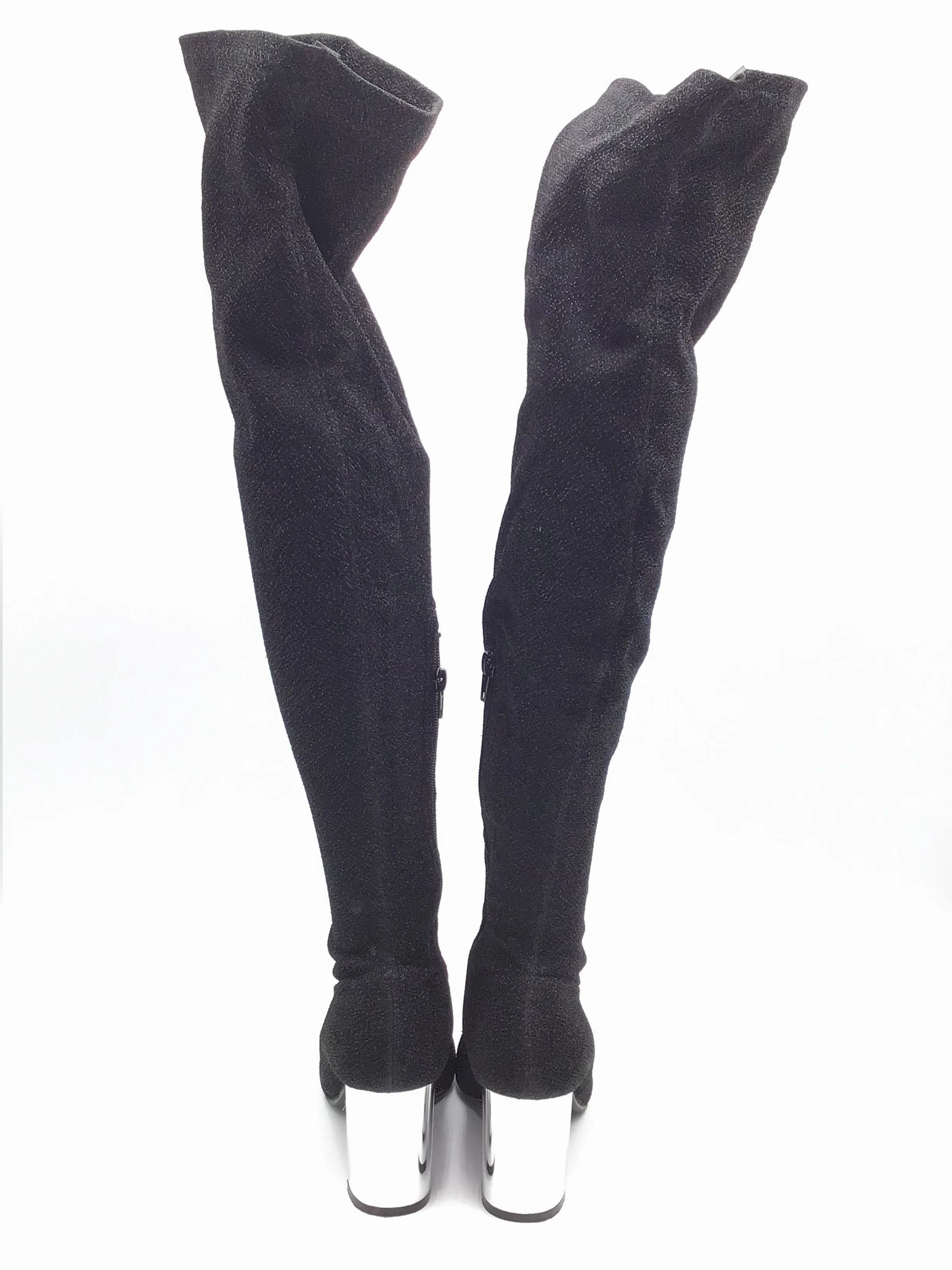 Boots Knee Heels By Yoki In Black, Size: 7.5
