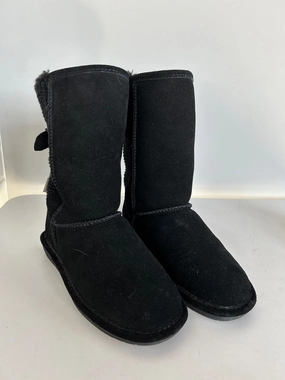 Boots Mid-calf Flats By Bearpaw In Black, Size: 8