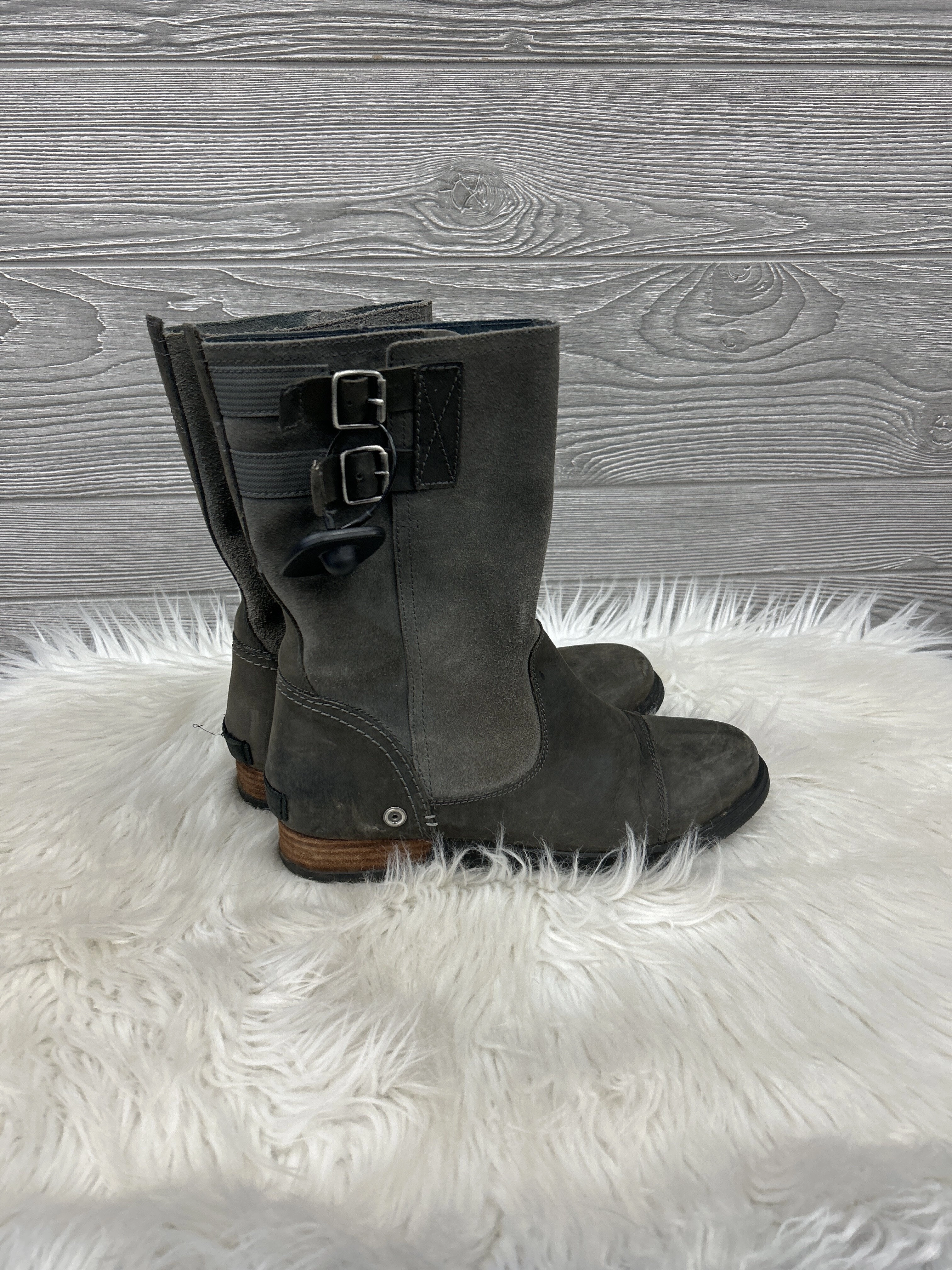 Boots Mid-calf Flats By Sorel  Size: 8.5