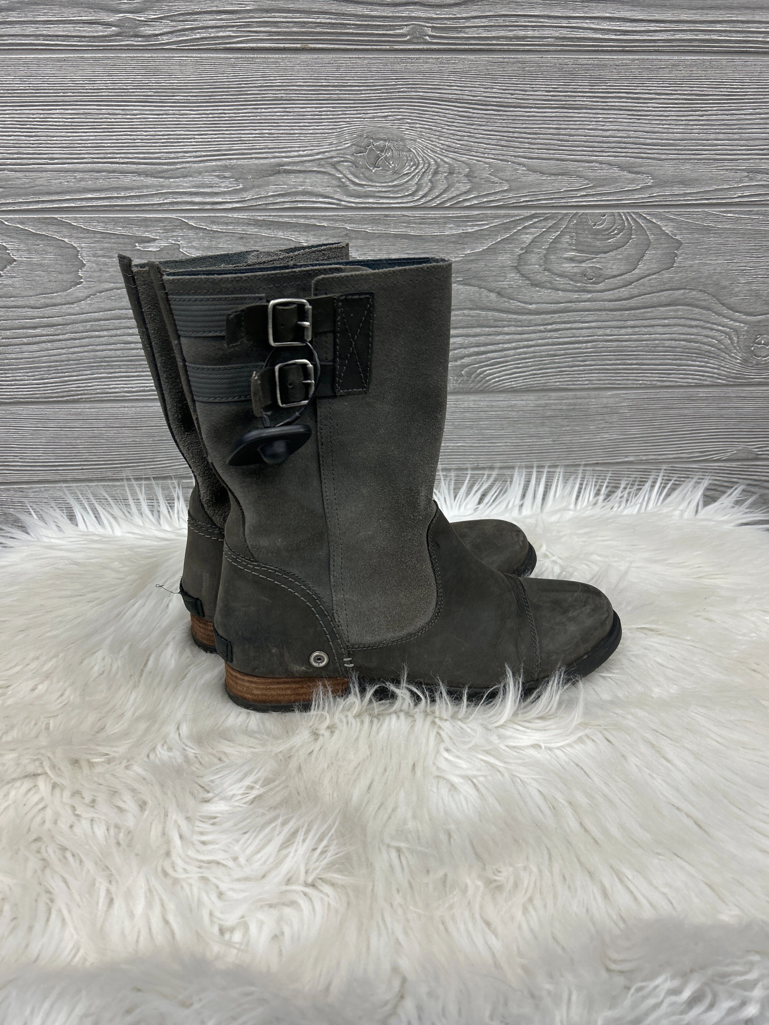 Boots Mid-calf Flats By Sorel  Size: 8.5