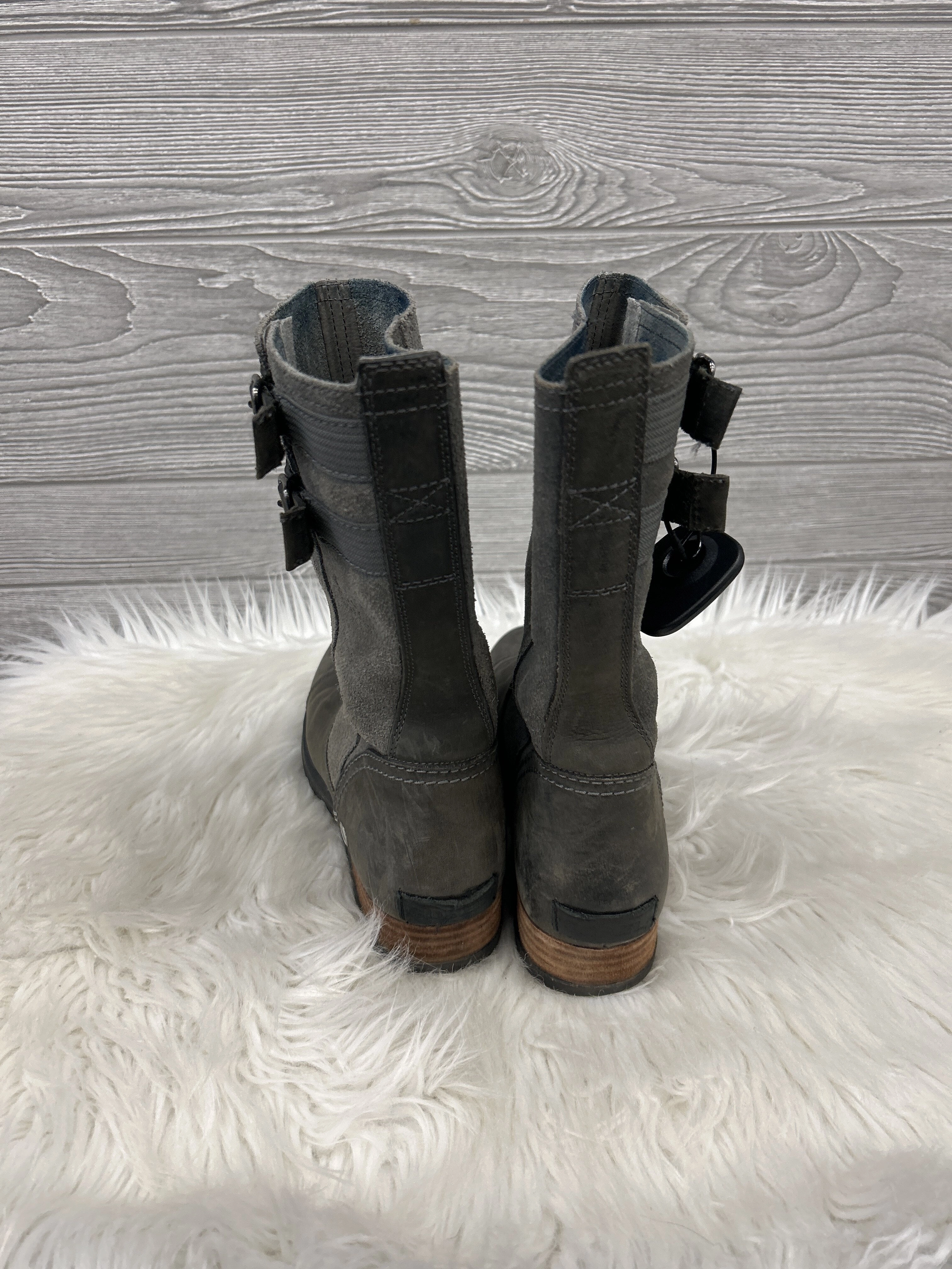 Boots Mid-calf Flats By Sorel  Size: 8.5