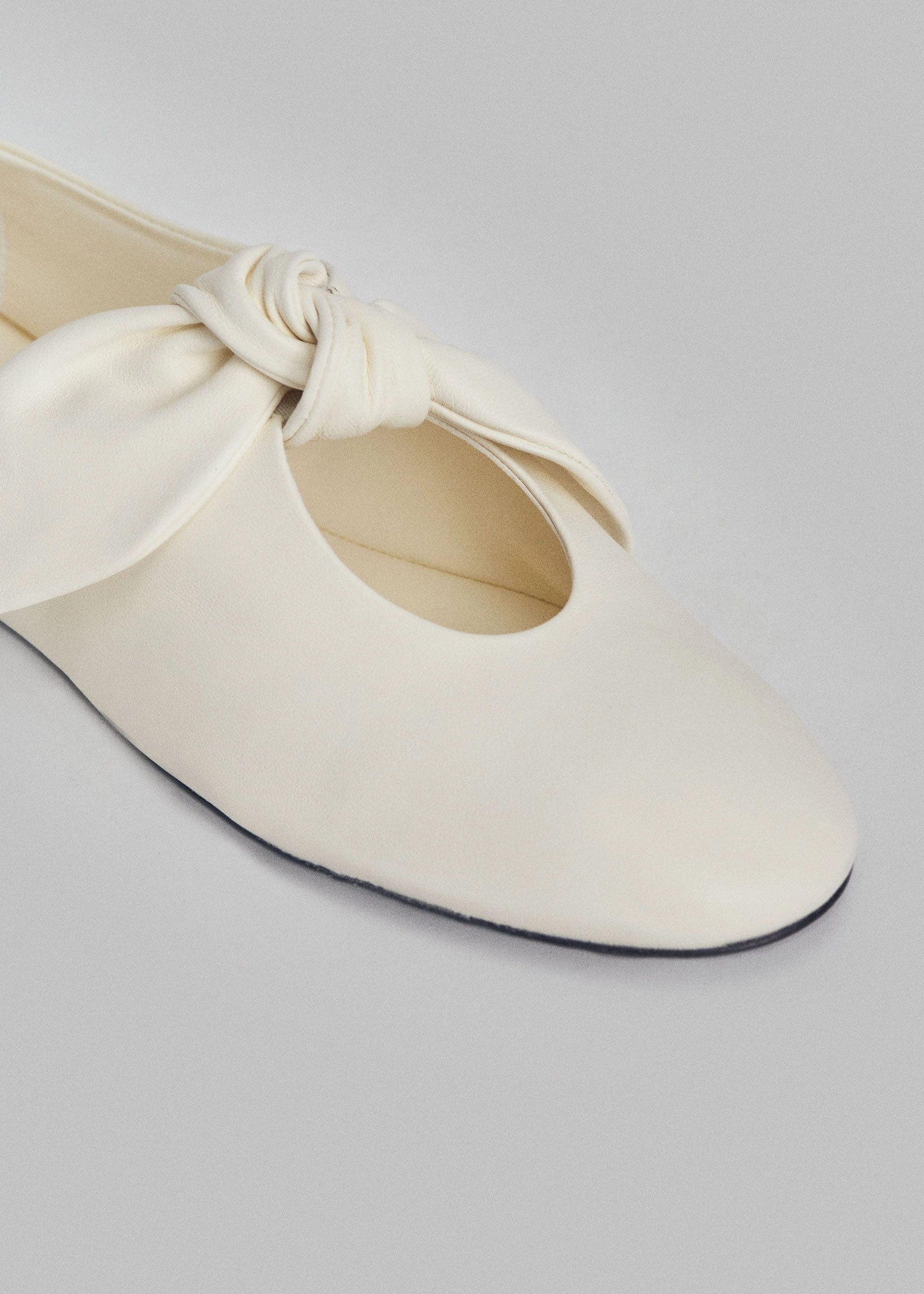 Bow Flat in Nappa Leather - Ivory