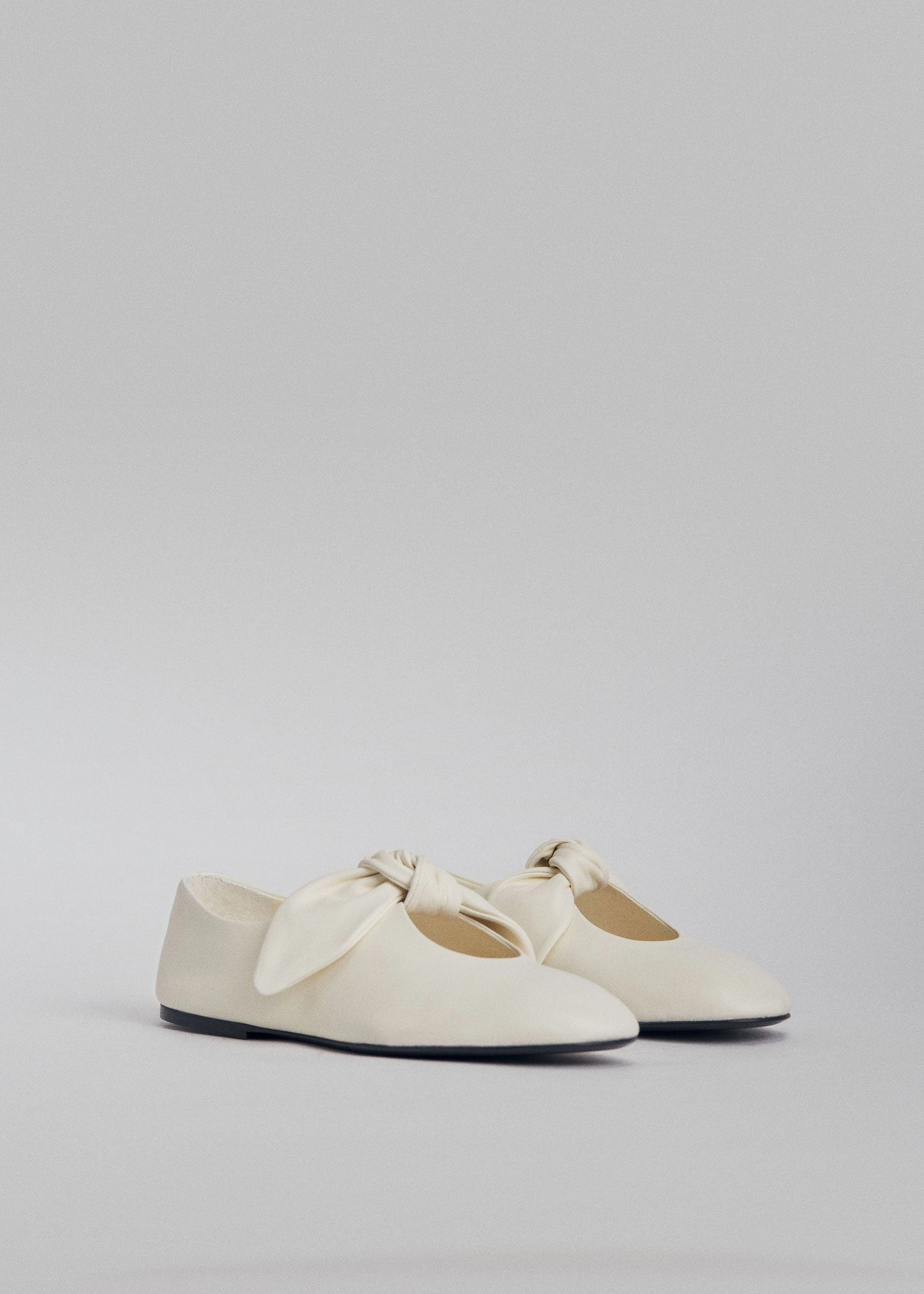 Bow Flat in Nappa Leather - Ivory