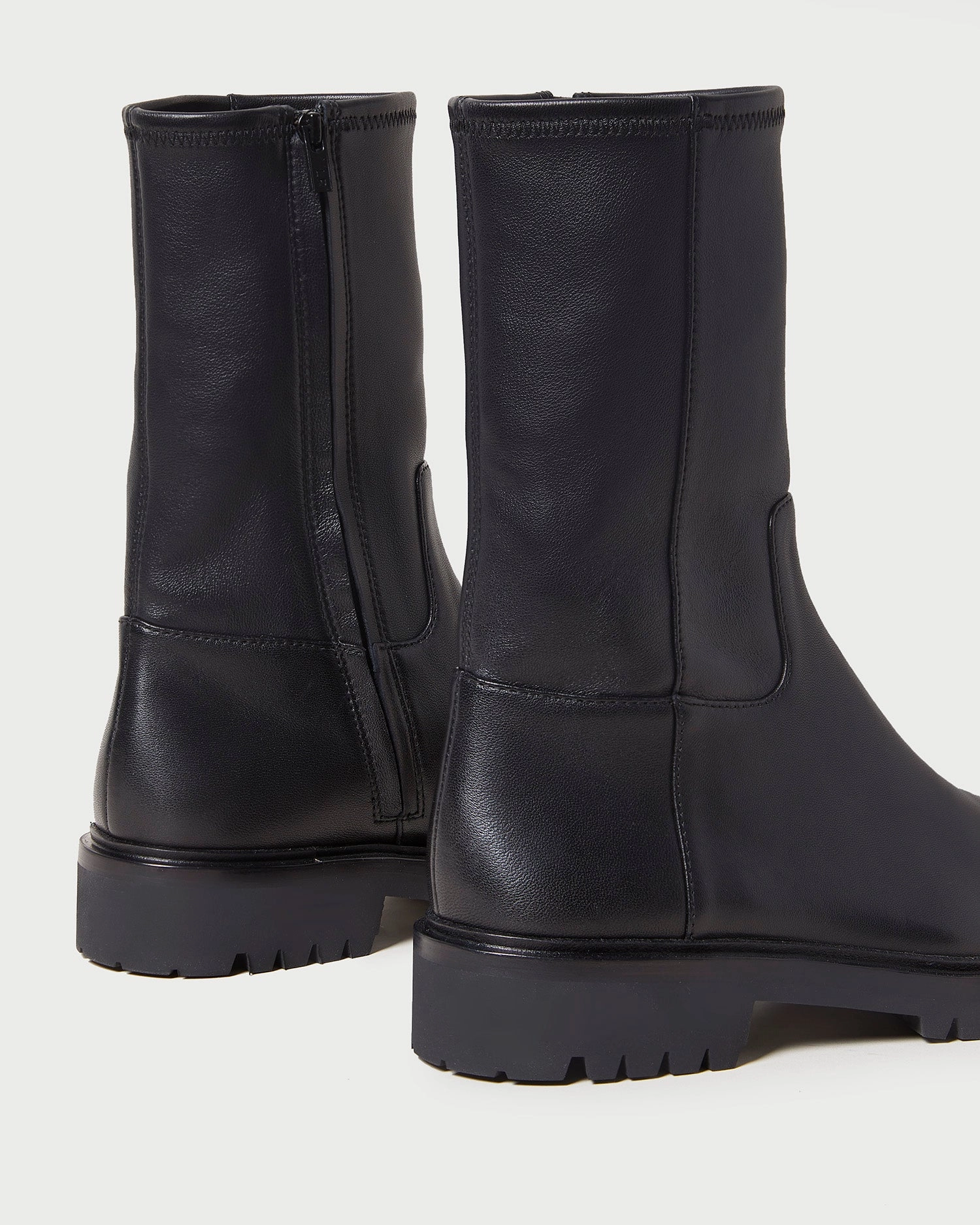 Danny Black Mid Lug Boot