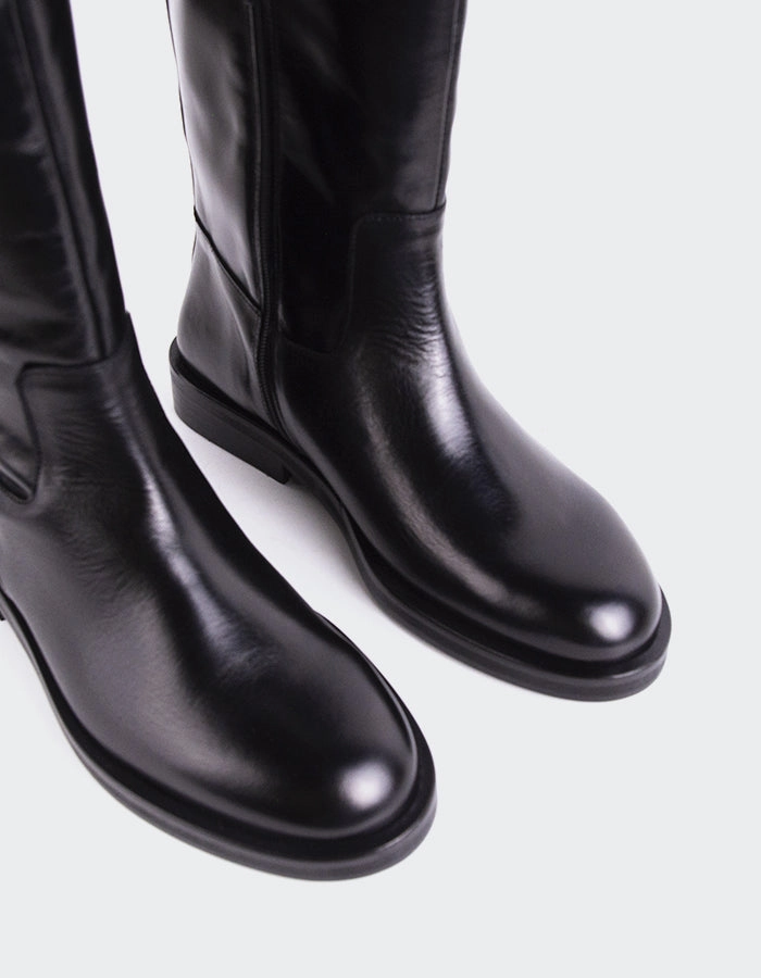 Lherma Black Leather