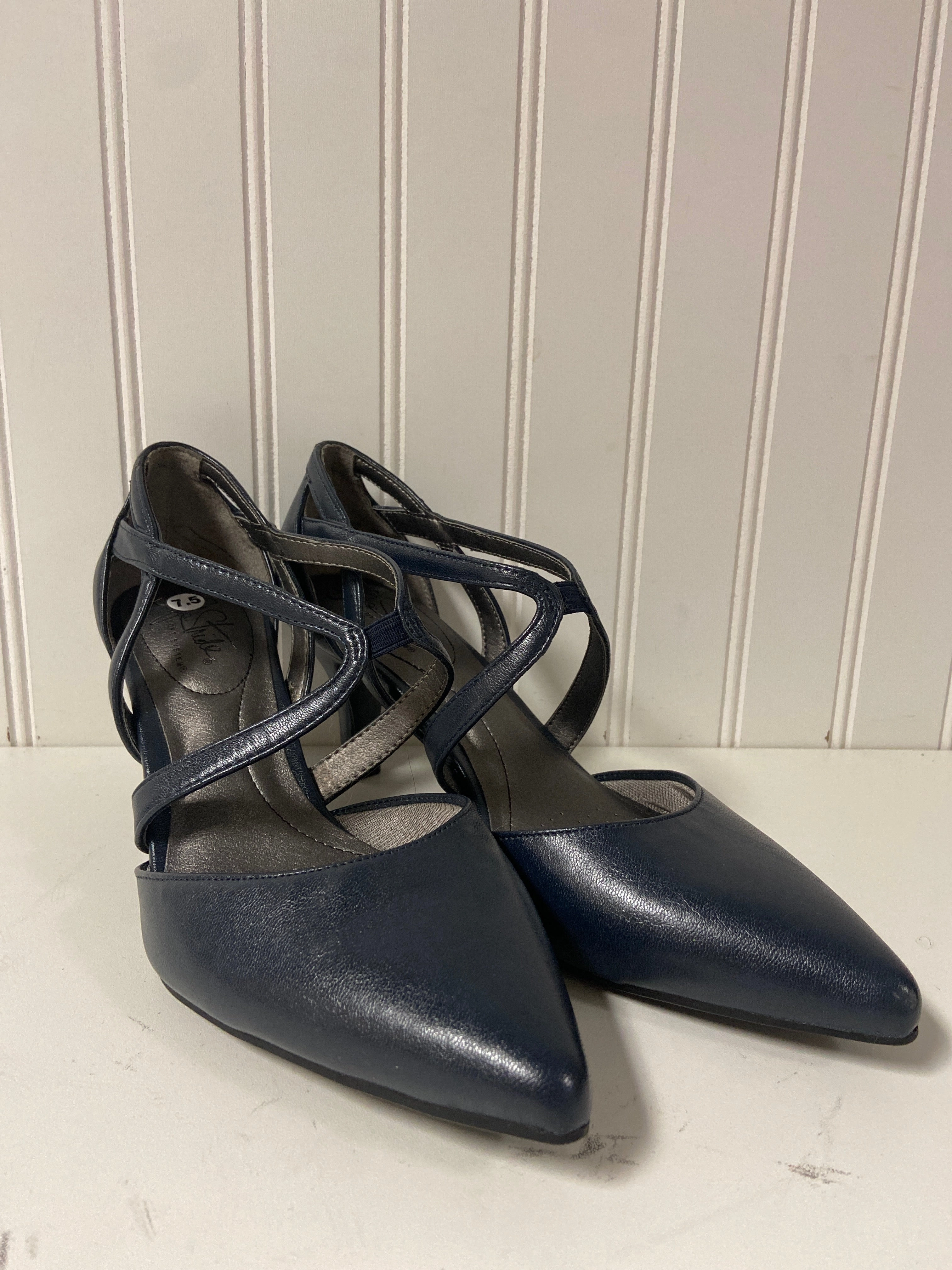 Shoes Heels Kitten By Life Stride In Navy, Size: 8