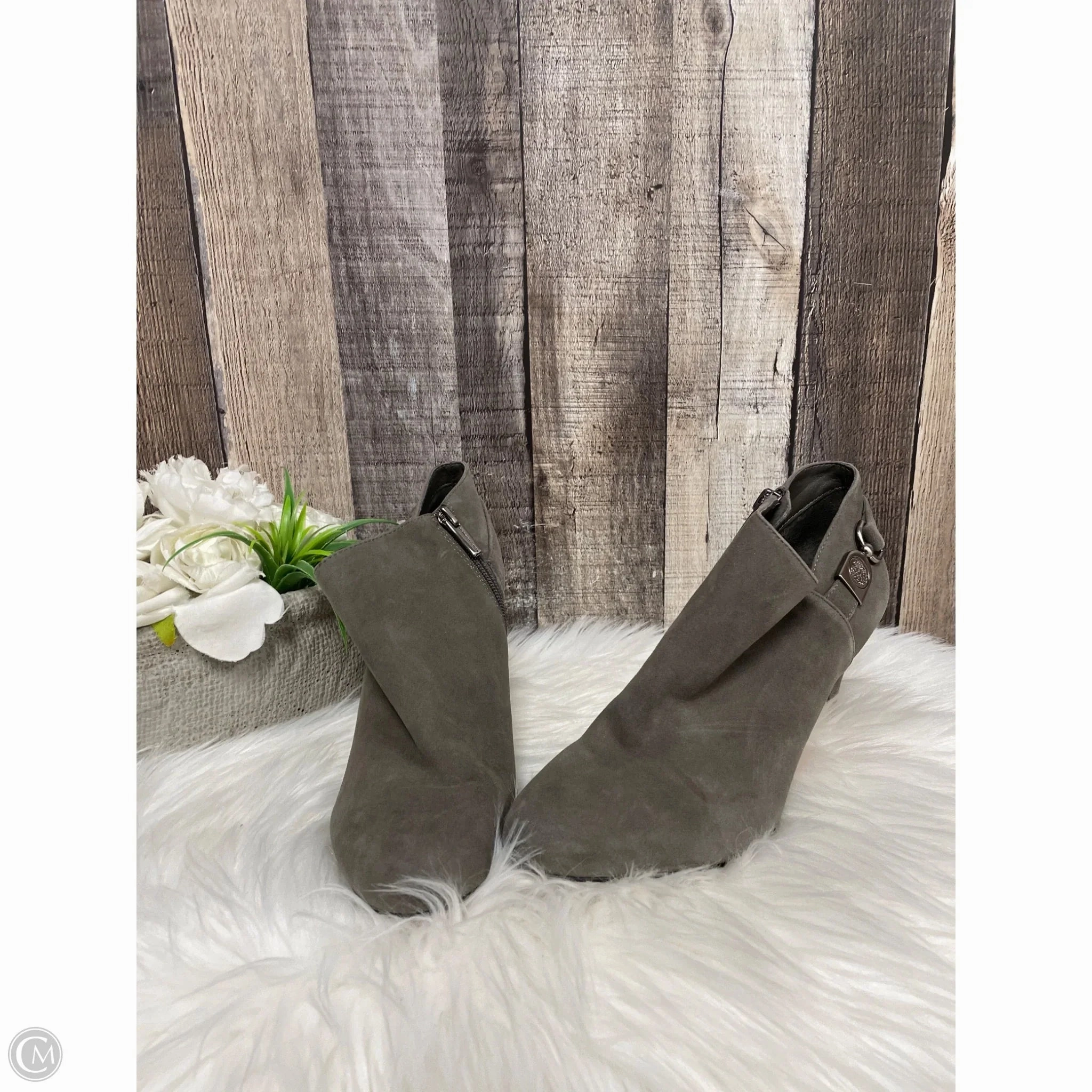Shoes Heels Kitten By Vince Camuto In Grey, Size: 8.5