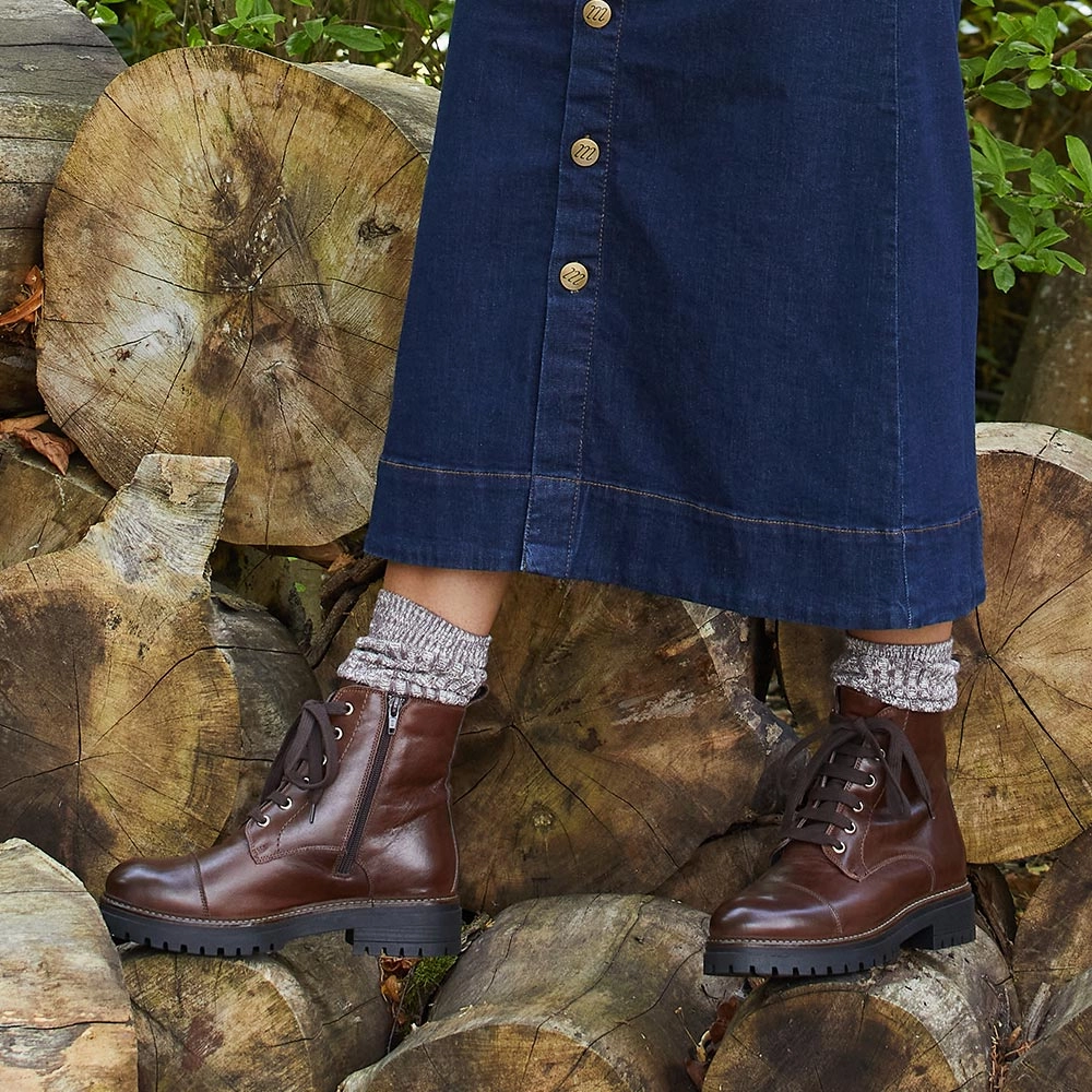Tread: Chestnut Leather